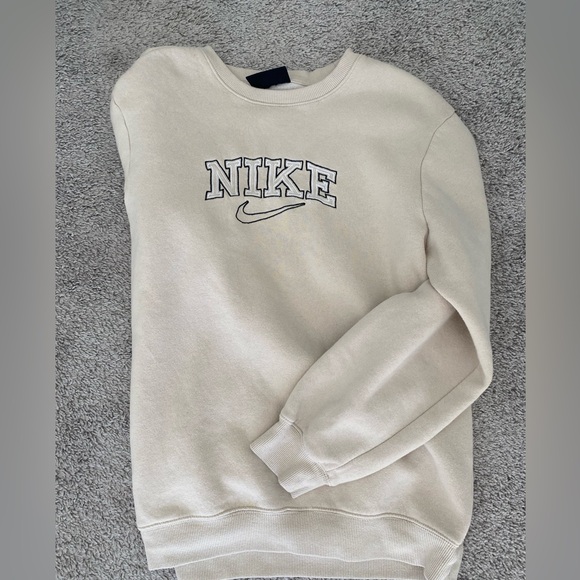 WOMENS NIKE SWEATER - Picture 3 of 4